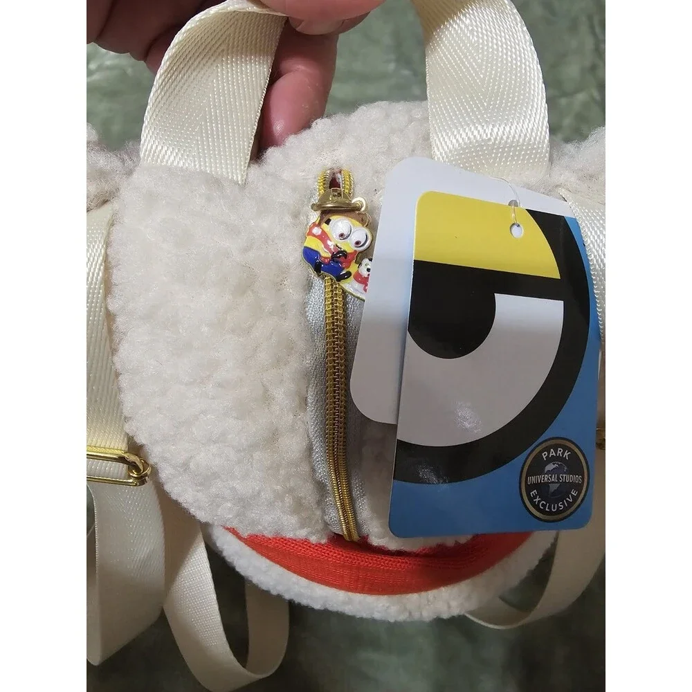 Universal Studios Despicable Me Minions Christmas Snowman Tim Mini Bag NWT